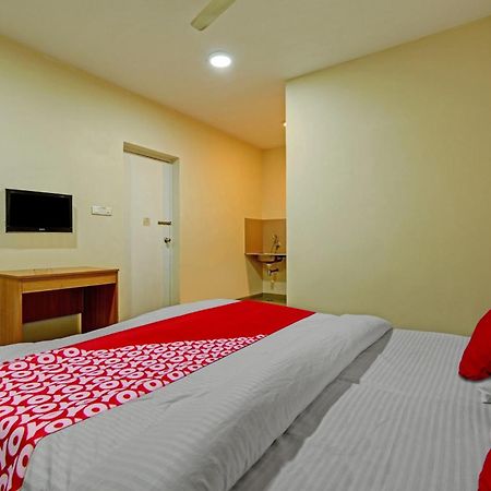Super Hotel O Indra Suites Майсуру Екстер'єр фото